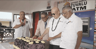 Пішла епоха: одна з найменших держав світу нарешті обзавелася банкоматами