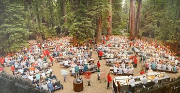 150 років таємниць: експрацівники розповіли про секретний клуб для найбагатших людей світу (фото)