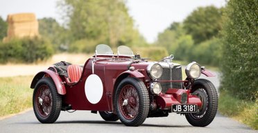 Миниатюрный эксклюзив: самый дорогой MG в истории продают за миллион долларов (фото)