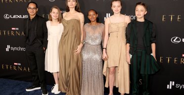 Діти Анджеліни Джолі підтримали її під час розлучення з Бредом Піттом