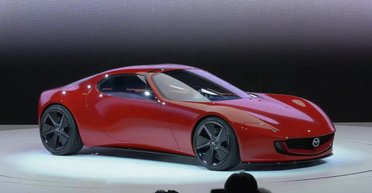 Новый формат классики: Mazda возродила культовый роторный спорткар 90-х (фото)