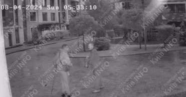 В Киеве военный угрожал пистолетом охраннику ЖК и стрелял в воздух: подробности от полиции (видео)