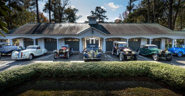 Раритеты на $7 миллионов: на аукцион выставлена большая коллекция ретроавто (фото)