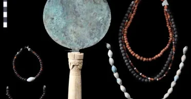 Хоронили на протяжении поколений: в Египте найдена гробница с ценными артефактами (фото)