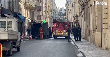 Взрыв в центре Парижа возле резиденции премьера Франции: что известно об инциденте (видео)