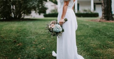 Выбрала ребенка вместо девичника: невеста расстроилась из-за приоритетов ее подружки