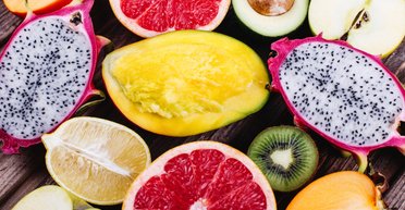 Больше, чем в яблоке: 9 фруктов с большим количеством клетчатки