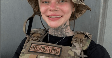 Боевой медик Анастасия Муцей беременна первенцем