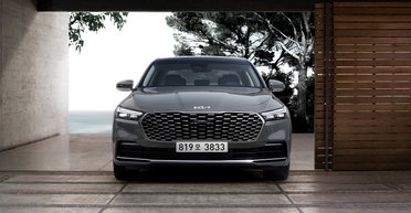 Недорогой люкс: представлен более доступный конкурент Audi A8 и Lexus LS от Kia (фото)