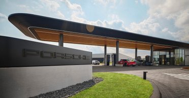 Porsche представили найрозкішнішу зарядну станцію для електрокарів (фото)