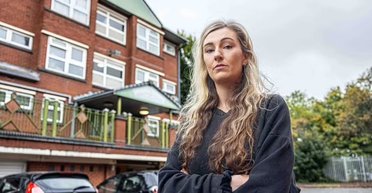 "Собирала с 14 лет": женщина заплатила $300 тысяч за дом, который власти планируют снести (фото)