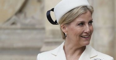 Принт, который любит Кейт Миддлтон: герцогиня Софи поразила платьем (фото)