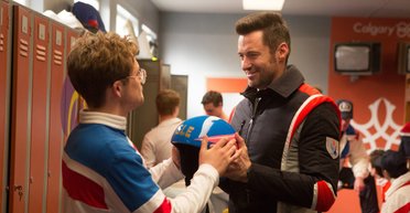 Не взлететь, так поплавать. Зачем смотреть фильм "Эдди Орел"