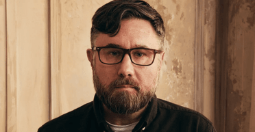 Родители скрывали мой пол после тайной операции — правда "выплыла" в 19 лет