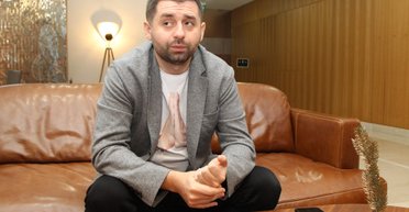 Скандали у "Слузі народу". Як партії Зеленського зберегти єдність, якщо її розривають скандали