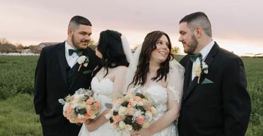 Ідентичні брати побралися з сестрами-близнючками: як склалась їхня доля (фото)