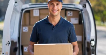 Украинцы в Польше: где работают беженцы и сколько им платят