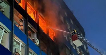 РФ ударила КАБами по Запорожью: 13 погибших и десятки раненых, в городе траур (фото)