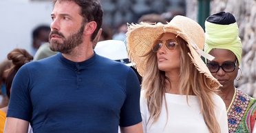 Продаж розкішного маєтку Дженніфер Лопес і Бена Аффлека опинився під загрозою