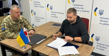 В Польше первые добровольцы из "Украинского легиона" подписали контракты с ВСУ: сколько подано заявок