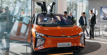 От 105 000 евро: в Европе появились дорогие и необычные китайские электрокары (фото)