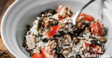 Смачно, швидко та корисно: салат з тунцем та рисом