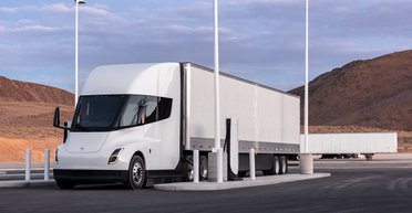 В Украине существенно снизили стоимость растаможки для отдельных категорий авто