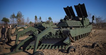 ЗСУ використовують рідкісний гібрид на базі танка Abrams: що відомо про машину M1150 ABV (відео)