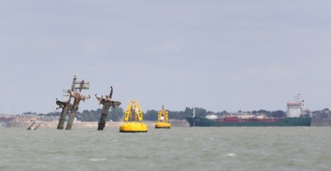 Катастрофа Судного дня на Темзе: судно времен Второй мировой грозит мегавзрывом