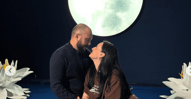 Ведуча Вітвіцька показала поцілунки з нареченим-воїном у Києві (фото)