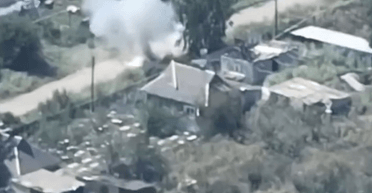 "Полюємо на ворожий автопром": 72 бригада знищила транспорт окупантів (відео)