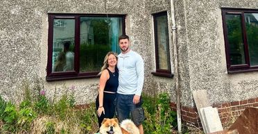 Родина відремонтувала "найгірший будинок на вулиці": тепер всі ходять до них на екскурсію