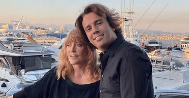 Просила не знімати: 76-річна Алла Пугачова "засвітилась" на пляжі (відео)