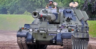 Британия отдала ВСУ все артиллерийские установки AS-90: чем их заменили (фото)