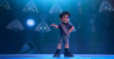 Самотній малюк рятує чужий всесвіт: рецензія на анімаційний фільм "Еліо"