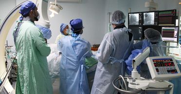 Мониторы пищали и мигали: медсестры вели прямой эфир в TikTok, пока пациенты подавали сигналы SOS