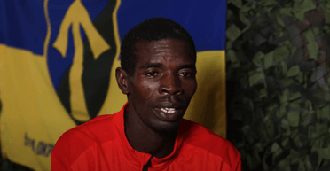 Приехал работать, а попал на войну: бойцы 57-й ОМБр взяли в плен легкоатлета из Кении (видео)