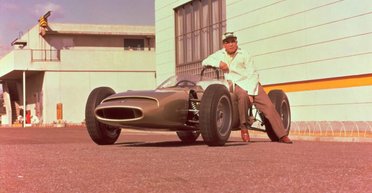 Соічіро Хонда — історія успіху сина коваля, який створив японського автогіганта