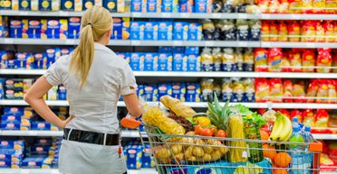 Рост цен украинцев беспокоит больше, чем оккупация территорий, — опрос