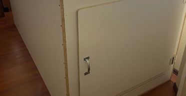 Чоловік змайстрував собі "труну", щоб нарешті виспатися: на жаль, він не врахував один момент