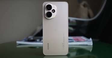 Китай знову дивує: Honor випустить смартфони з рекордно великою батареєю