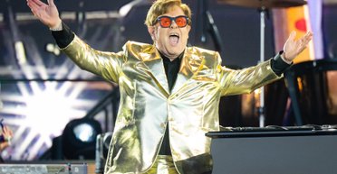 77-летний Элтон Джон в связи с опасным заболеванием сел на особую диету (фото)