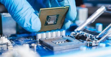 Китай все одно випускає чипи, незважаючи на санкції США: на черзі процесори від Xiaomi