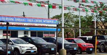 Лидер неизменен уже 44 года: самые популярные авто в США за 2025 год (фото)