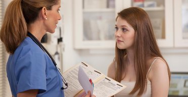 Восемнадцать лет — не приговор. Что ждет больных редкими недугами после совершеннолетия