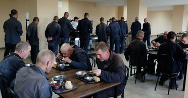 В Украине с начала войны появились 4 лагеря для пленных РФ: сколько миллионов на них потратили