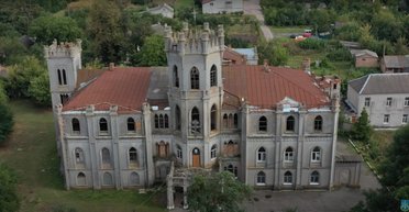 УПЦ МП незаконно присвоила готический дворец Терещенко: прокуратура сообщила о новом решении