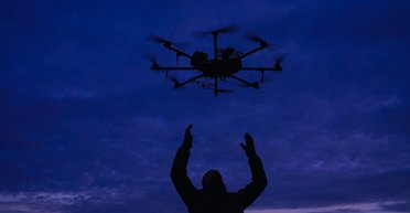 Лишили оккупантов боеприпасов: украинский дрон разнес склад ВС РФ (видео)