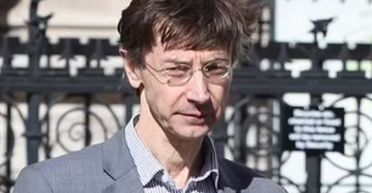 61-річний мільйонер втратив усе своє майно після розлучення: як він тепер живе (фото)