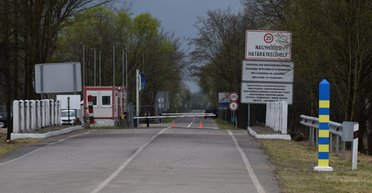 "Без визы, без очереди": мобилизованный адвокат на Toyota прорвал границу с Венгрией (обновлено)